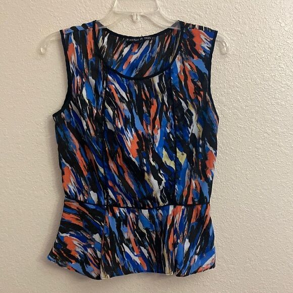 💙💙 PRESTON & YORK Sleeveless Top With A Ruffled Botton!! - Picture 3 of 8